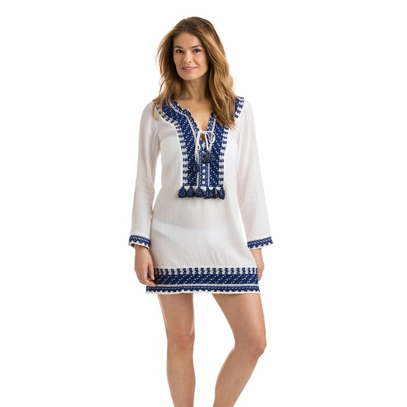 Vineyard Vines Dresses & Skirts - Vineyard vines Solid Embroidered Tassel Cover-Up